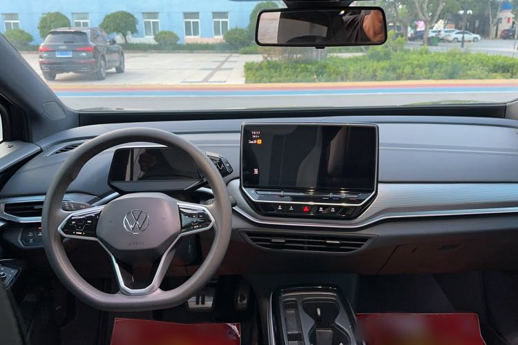 Used Volkswagen ID.4 CROZZ 2024 Pure Edition Limited Edition Interior 3
