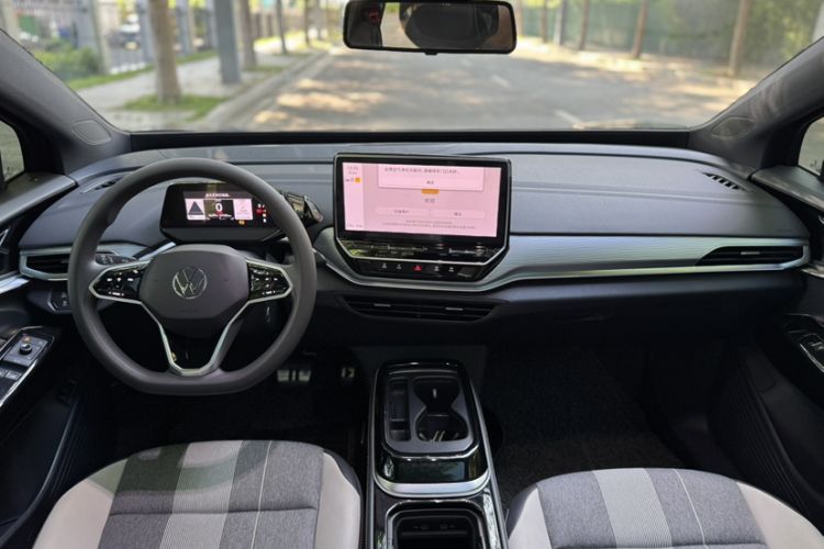 Used Volkswagen ID.4 CROZZ 2024 Pure Edition Limited Edition Interior 7