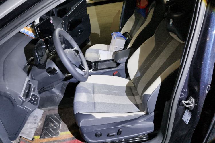 Used Volkswagen ID.4 CROZZ 2024 Pure Edition Limited Edition Left Front Seat
