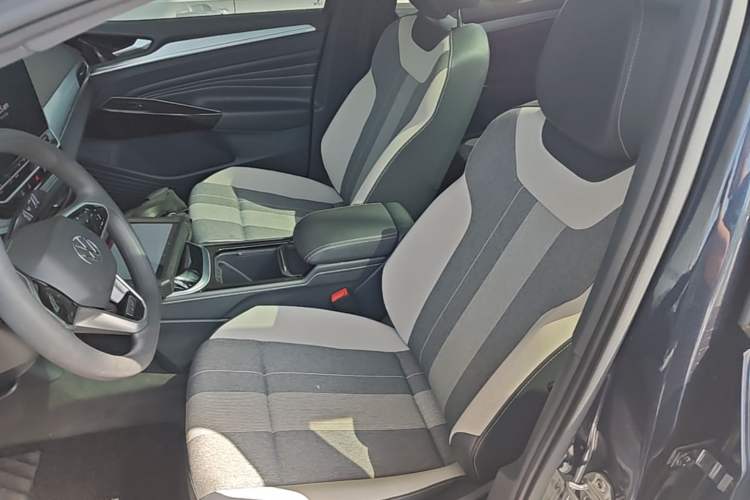 Used Volkswagen ID.4 CROZZ 2024 Pure Edition Limited Edition Left Front Seat