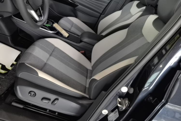 Used Volkswagen ID.4 CROZZ 2024 Pure Edition Limited Edition Left Front Seat