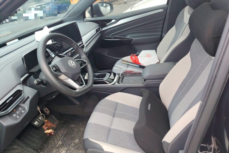 Used Volkswagen ID.4 CROZZ 2024 PURE+ model Left Front Seat