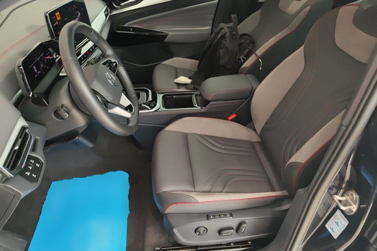 Used Volkswagen ID.4 CROZZ 2024 PRIME Left Front Seat