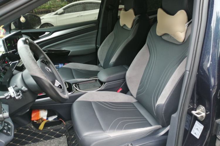 Used Volkswagen ID.4 CROZZ 2024 PRO Model Left Front Seat