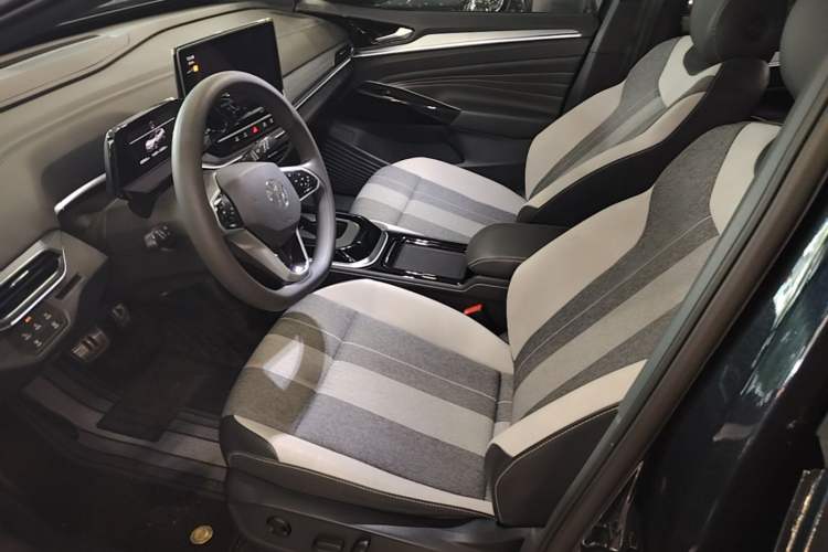 Used Volkswagen ID.4 CROZZ 2024 Pure Edition Limited Edition Left Front Seat