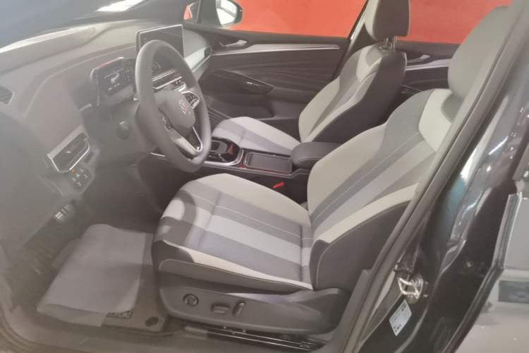 Used Volkswagen ID.4 CROZZ 2024 Pure Edition Limited Edition Left Front Seat