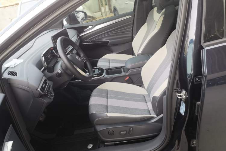 Used Volkswagen ID.4 CROZZ 2024 Pure Edition Limited Edition Left Front Seat