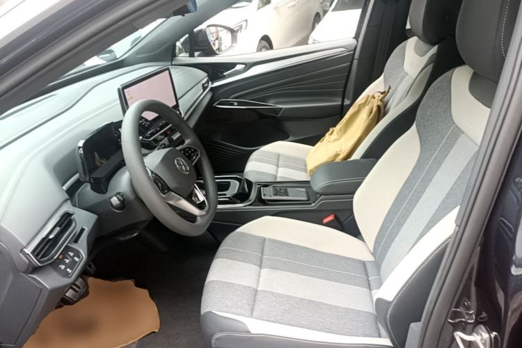 Used Volkswagen ID.4 CROZZ 2024 Pure Edition Limited Edition Left Front Seat