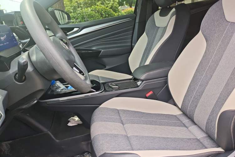 Used Volkswagen ID.4 CROZZ 2024 Pure Edition Limited Edition Left Front Seat