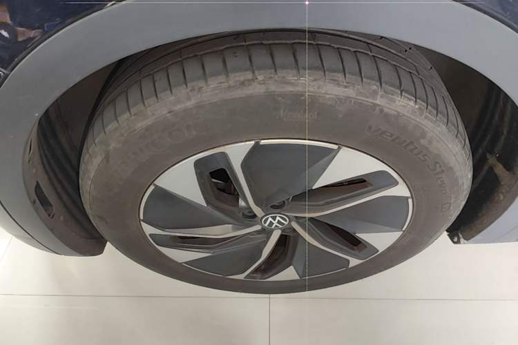 Used Volkswagen ID.4 CROZZ 2024 Pure Edition Limited Edition Left Front Wheel Hub