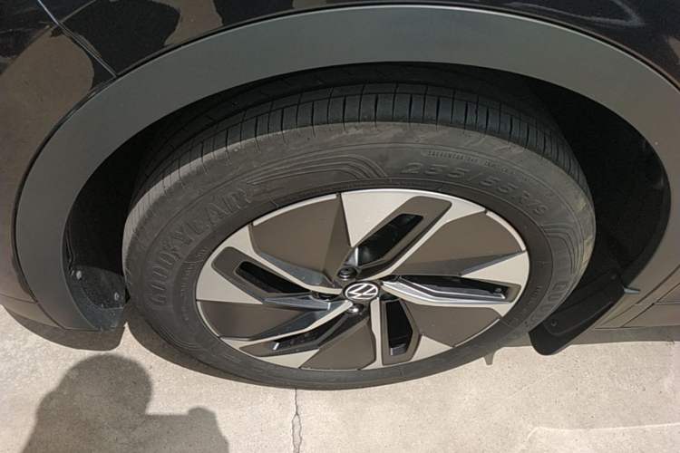 Used Volkswagen ID.4 CROZZ 2024 Pure Edition Limited Edition Left Front Wheel Hub