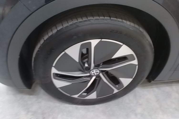 Used Volkswagen ID.4 CROZZ 2024 Pure Edition Limited Edition Left Front Wheel Hub