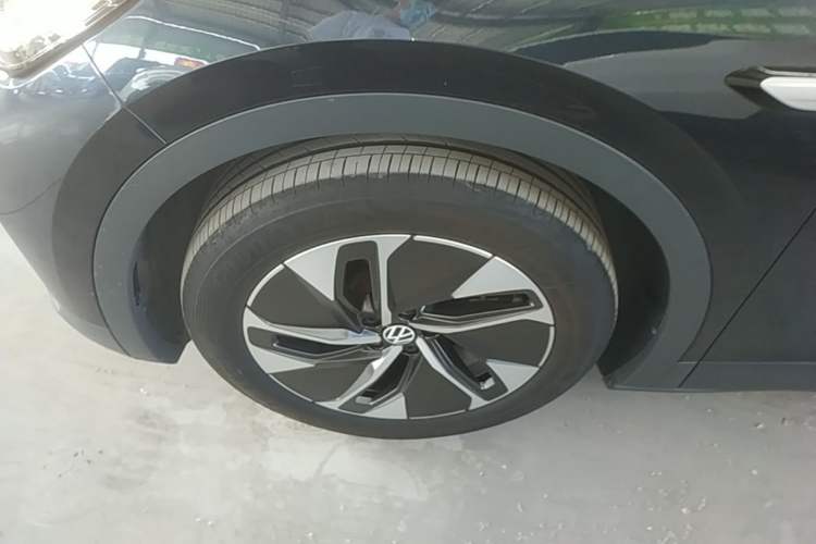 Used Volkswagen ID.4 CROZZ 2024 Pure Edition Limited Edition Left Front Wheel Hub