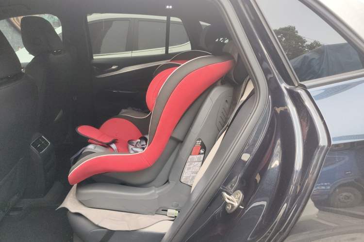 Used Volkswagen ID.4 CROZZ 2024 Pure Edition Limited Edition Left Rear Seat