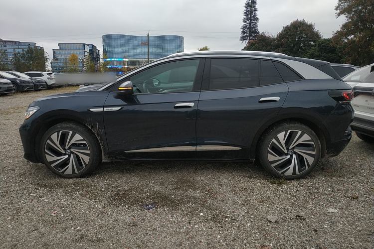 Used Volkswagen ID.4 CROZZ 2024 Facelifted PRIME Left Side