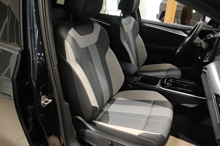 Used Volkswagen ID.4 CROZZ 2024 Pure Edition Limited Edition Right Front Seat
