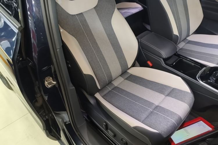 Used Volkswagen ID.4 CROZZ 2024 Pure Edition Limited Edition Right Front Seat