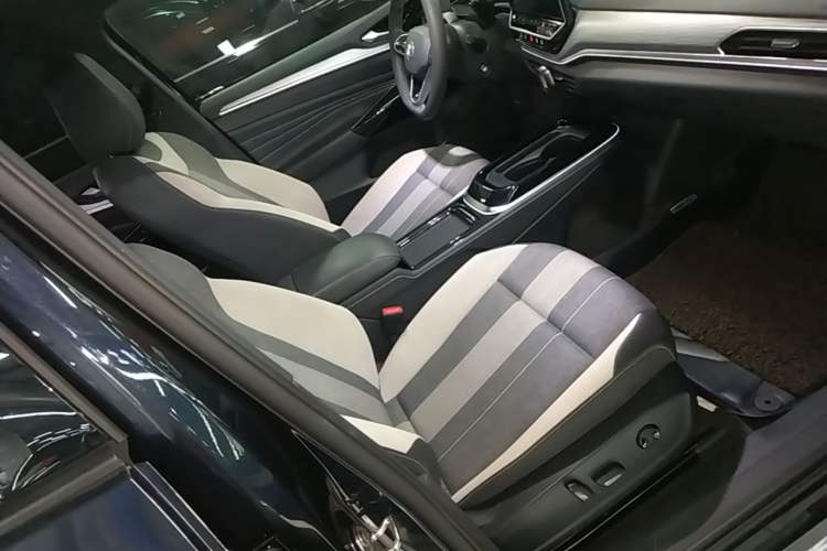 Used Volkswagen ID.4 CROZZ 2024 Pure Edition Limited Edition Right Front Seat
