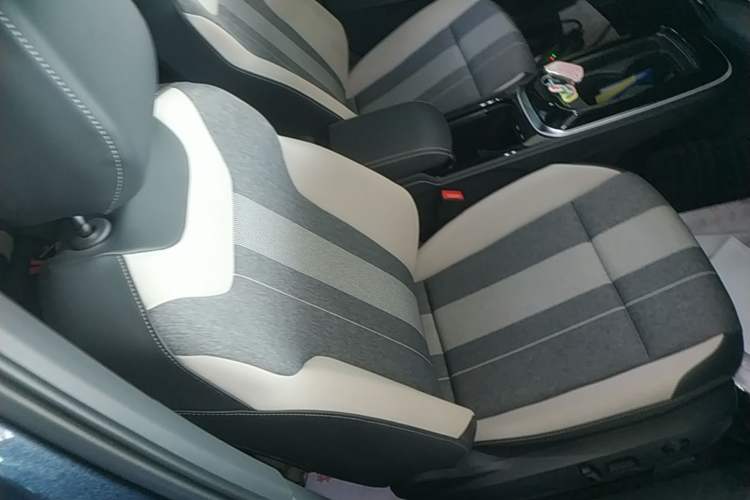 Used Volkswagen ID.4 CROZZ 2024 Pure Edition Limited Edition Right Front Seat