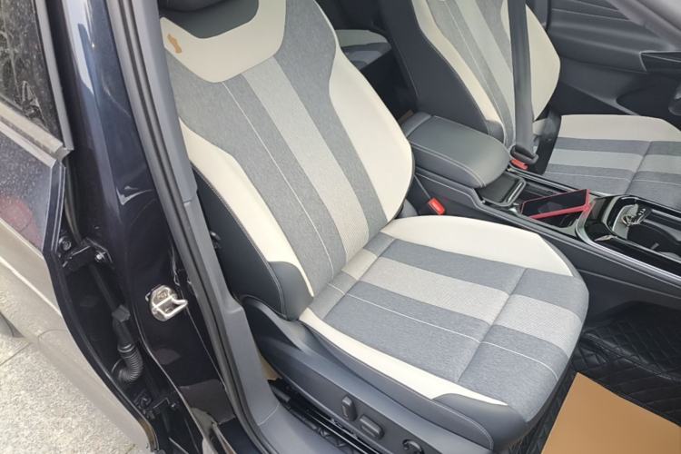 Used Volkswagen ID.4 CROZZ 2024 Pure Edition Limited Edition Right Front Seat