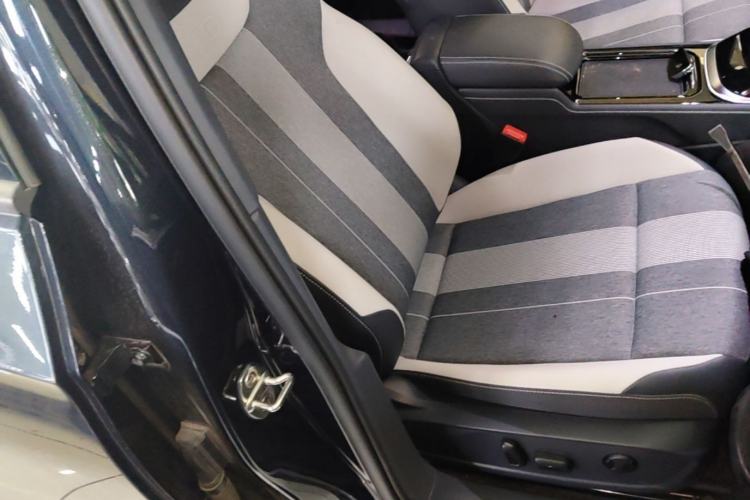 Used Volkswagen ID.4 CROZZ 2024 PURE+ model Right Front Seat