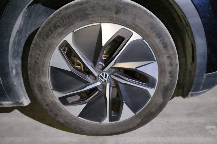 Used Volkswagen ID.4 CROZZ 2024 Pure Edition Limited Edition Right Front Wheel Hub