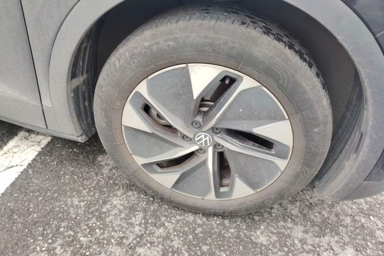 Used Volkswagen ID.4 CROZZ 2024 PURE+ model Right Front Wheel Hub