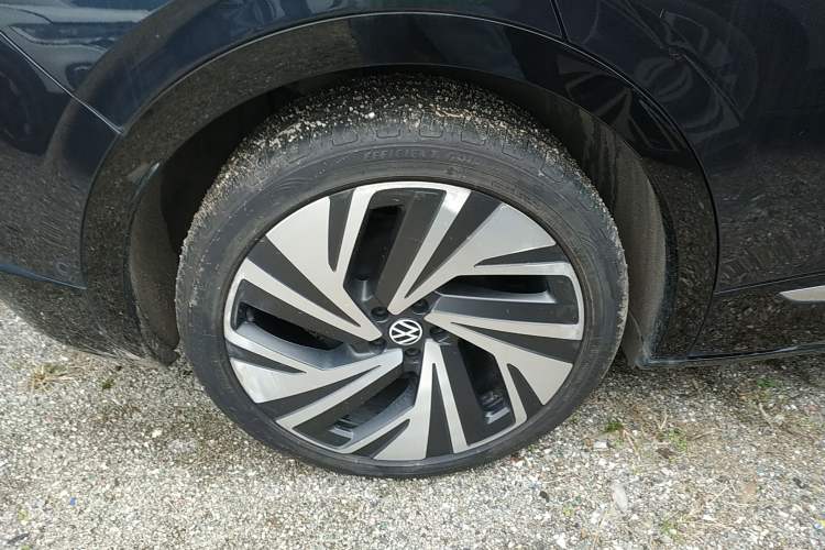 Used Volkswagen ID.4 CROZZ 2024 Facelifted PRIME Right Rear Wheel Hub