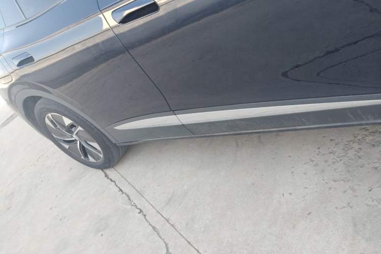 Used Volkswagen ID.4 CROZZ 2024 Revised Version PURE+ Right Side Sill