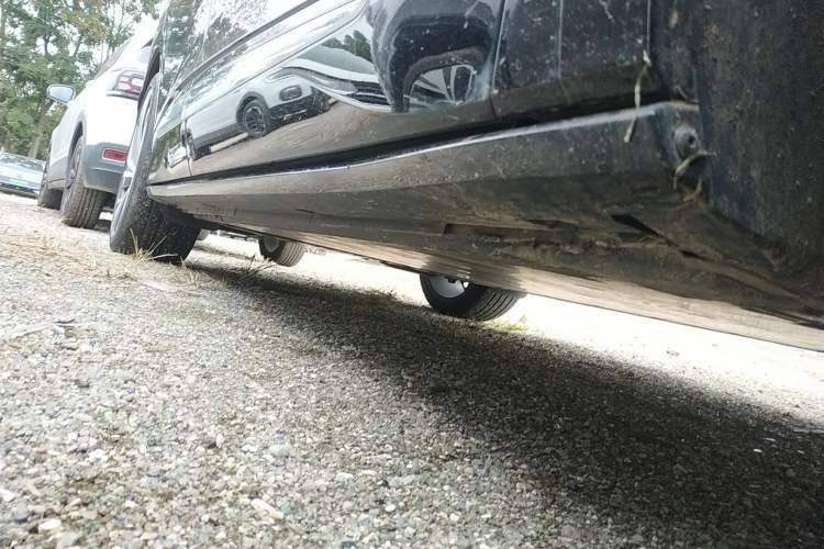 Used Volkswagen ID.4 CROZZ 2024 Facelifted PRIME Right Side Sill