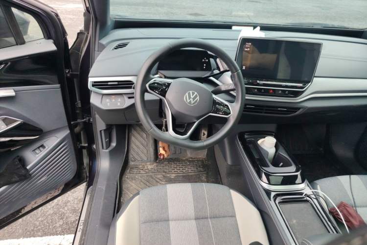 Used Volkswagen ID.4 CROZZ 2024 PURE+ model Steering Wheel