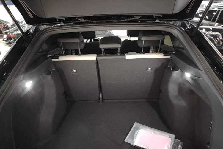 Used Volkswagen ID.4 CROZZ 2024 Pure Edition Limited Edition Trunk