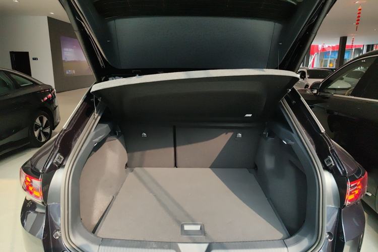 Used Volkswagen ID.4 CROZZ 2024 PRIME Trunk