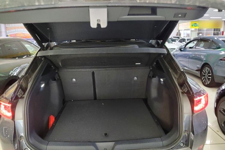 Used Volkswagen ID.4 CROZZ 2024 PURE+ model Trunk