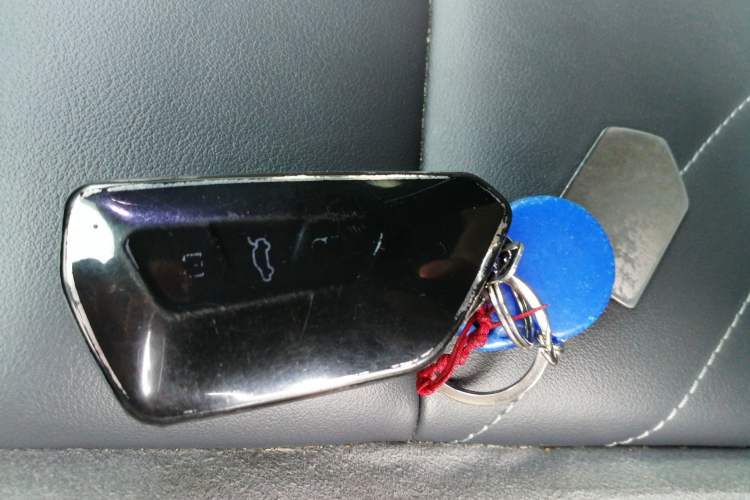 Used Volkswagen ID.4 CROZZ 2024 PRO Model Vehicle Key