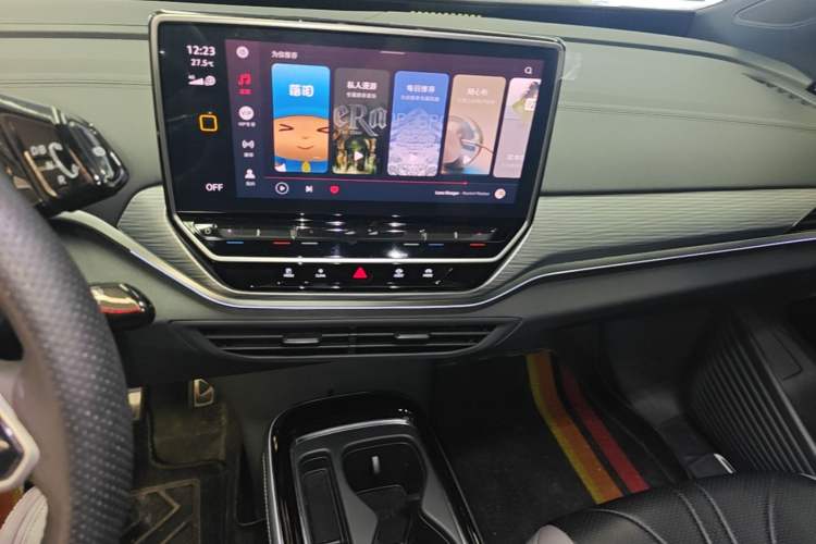 Used Volkswagen ID.4 CROZZ 2024 Pure Edition Limited Edition Audio And AC Panel