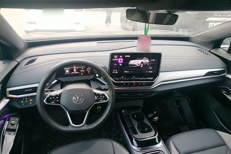 Used Volkswagen ID.4 CROZZ 2024 PRO Model Center Console