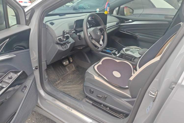 Used Volkswagen ID.4 CROZZ 2024 PURE+ model Driver Seat
