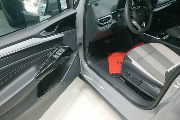 Used Volkswagen ID.4 CROZZ 2024 Pure Edition Limited Edition Driver Seat