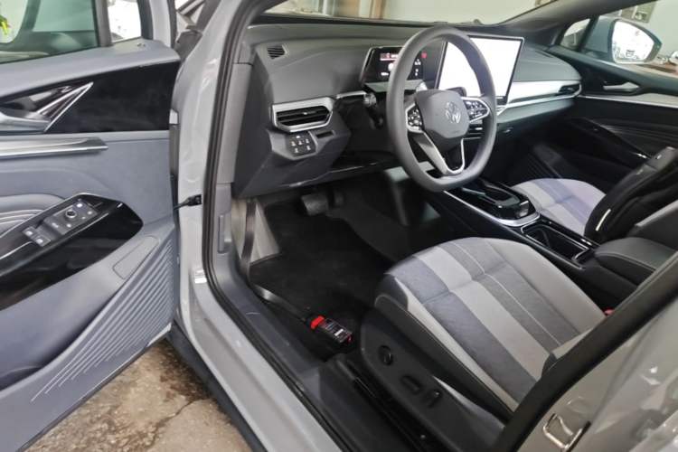 Used Volkswagen ID.4 CROZZ 2024 Pure Edition Limited Edition Driver Seat