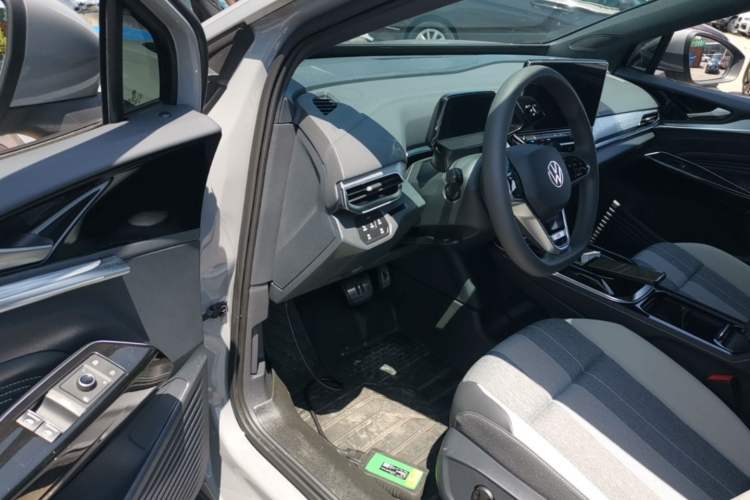 Used Volkswagen ID.4 CROZZ 2024 Pure Edition Limited Edition Driver Seat