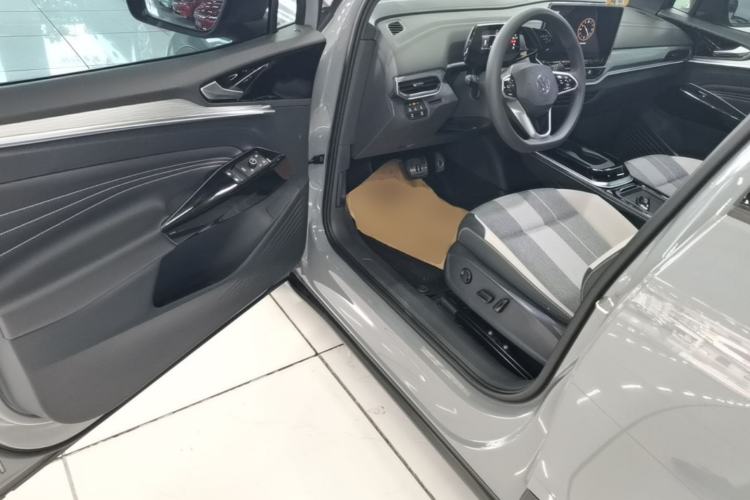 Used Volkswagen ID.4 CROZZ 2024 Pure Edition Limited Edition Driver Seat