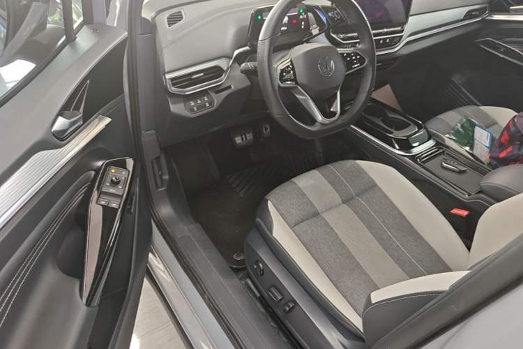 Used Volkswagen ID.4 CROZZ 2024 Pure Edition Limited Edition Driver Seat