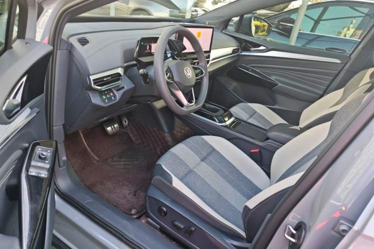Used Volkswagen ID.4 CROZZ 2024 Pure Edition Limited Edition Driver Seat