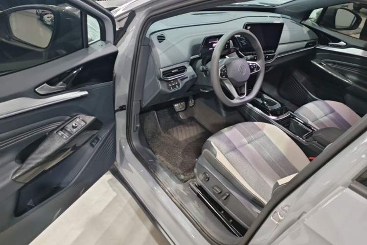Used Volkswagen ID.4 CROZZ 2024 Pure Edition Limited Edition Driver Seat