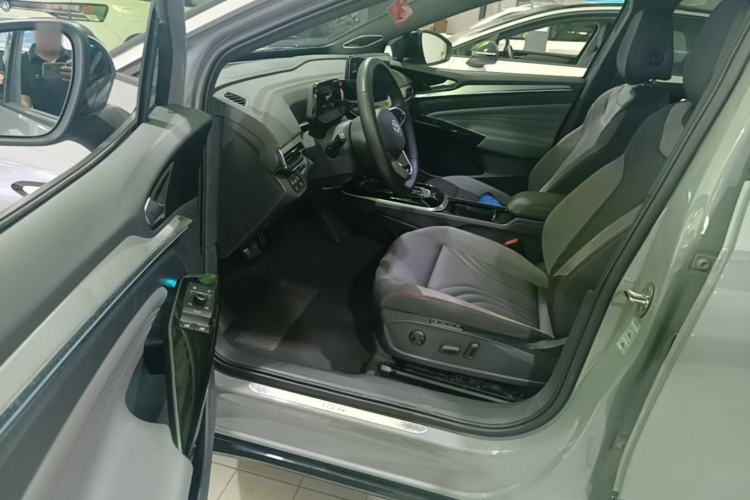 Used Volkswagen ID.4 CROZZ 2024 PRIME Driver Seat