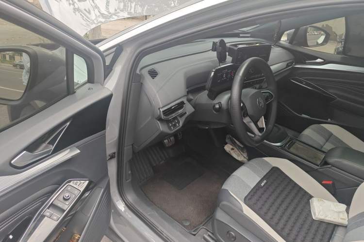 Used Volkswagen ID.4 CROZZ 2024 Pure Edition Limited Edition Driver Seat