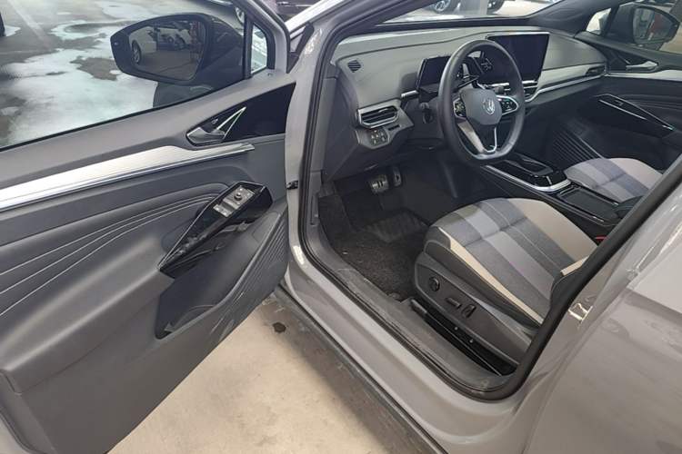 Used Volkswagen ID.4 CROZZ 2024 Pure Edition Limited Edition Driver Seat