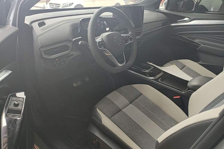 Used Volkswagen ID.4 CROZZ 2024 Pure Edition Limited Edition Driver Seat