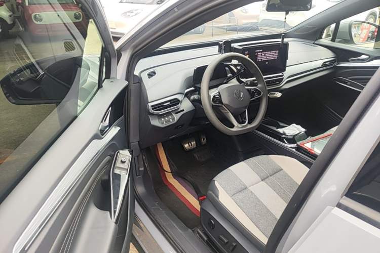 Used Volkswagen ID.4 CROZZ 2024 Pure Edition Limited Edition Driver Seat